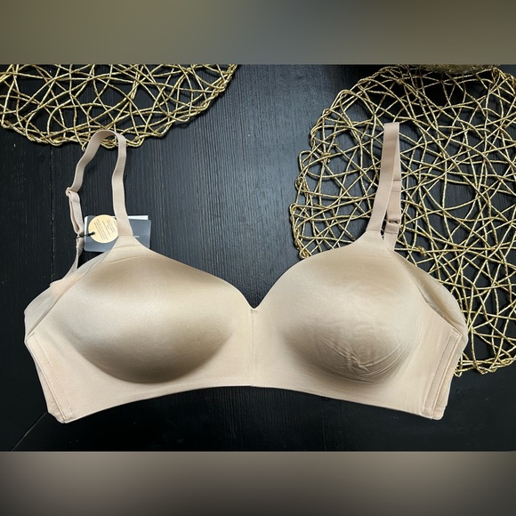 Wacoal ultimate side smoother wire free bra, #852281 Size 32DD - Picture 4 of 7